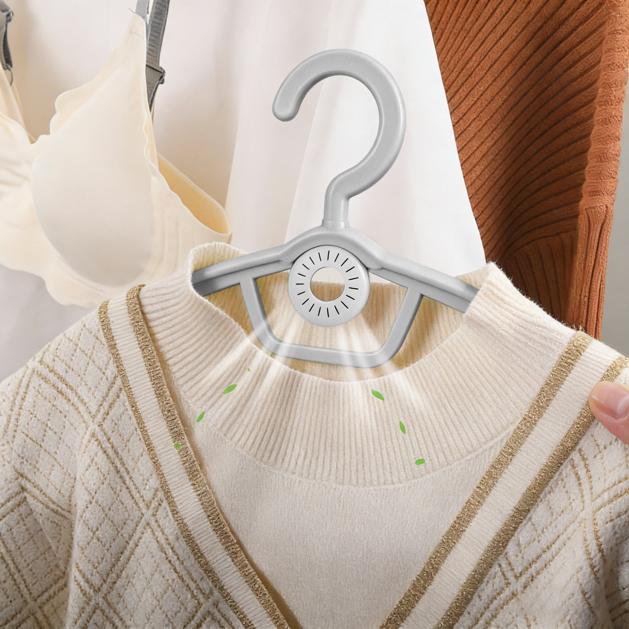 Anti-Mite Clothes Hanger | Dust Mite Repellent for Wardrobe & Bedding